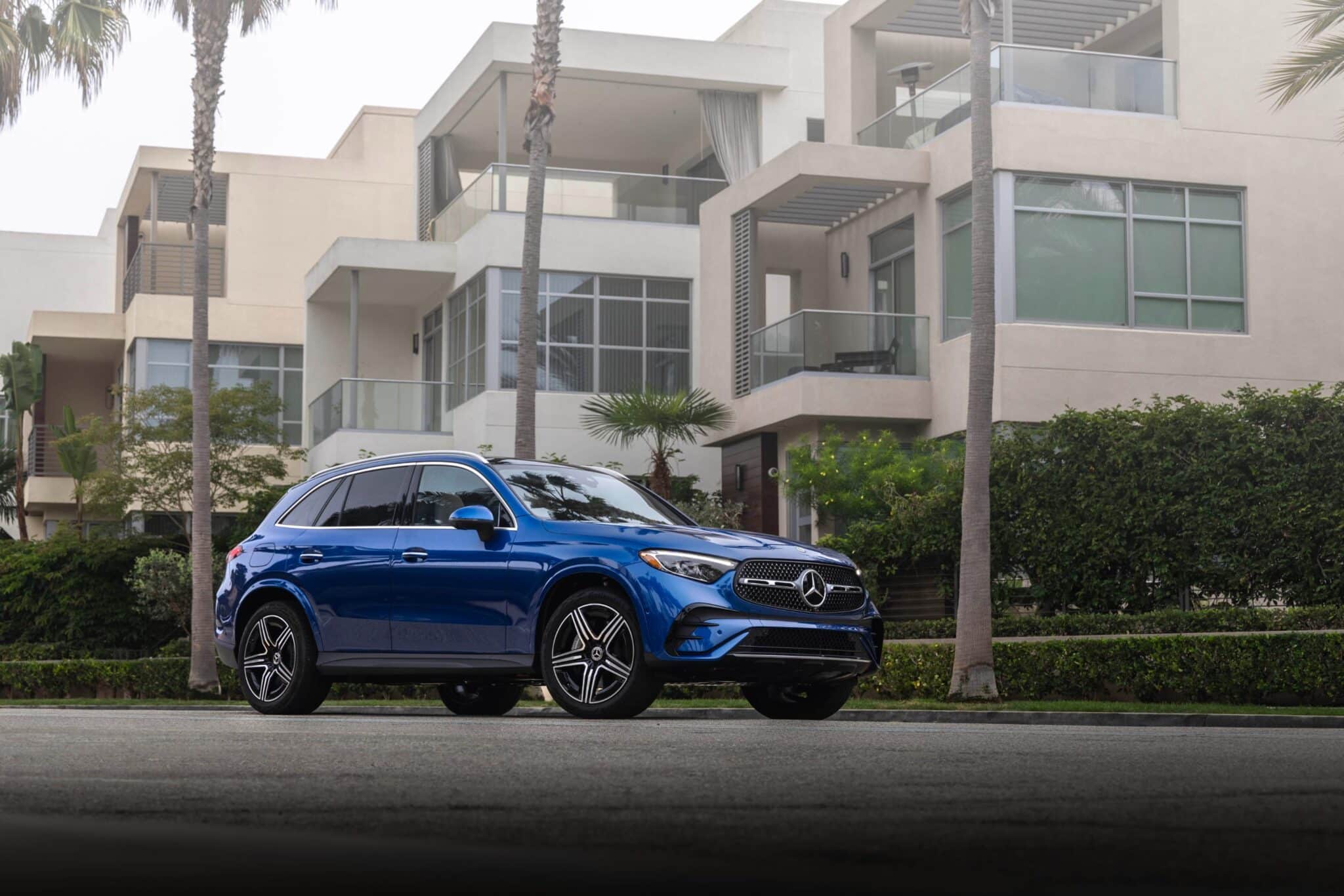 2025 Mercedes Benz GLC 350e 3 scaled